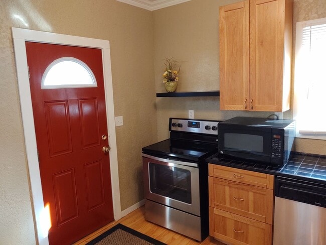 Photo - Furnished 3 Bedroom, 1 Bathroom