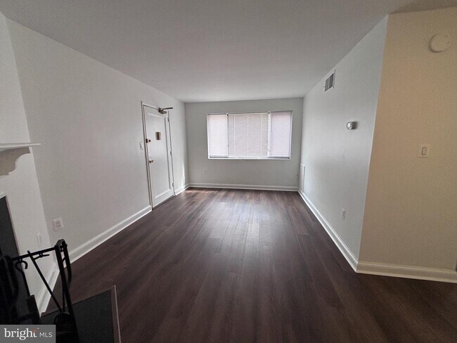 Photo - 3815 Davis Pl NW Unit 1