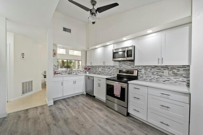 Photo - 7894 Granada Pl House