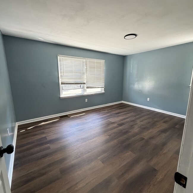 21 Berg Ave