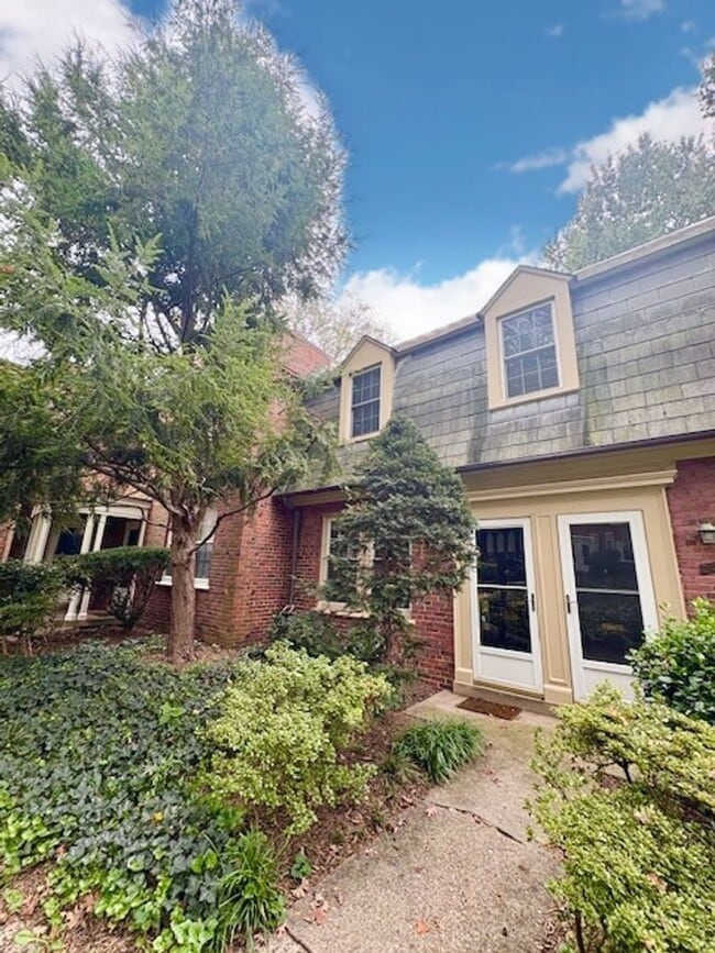 Photo - Updated 1BR/1BA 2-level TH in great location