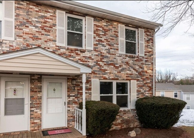 Photo - Charming Townhouse Near Campus