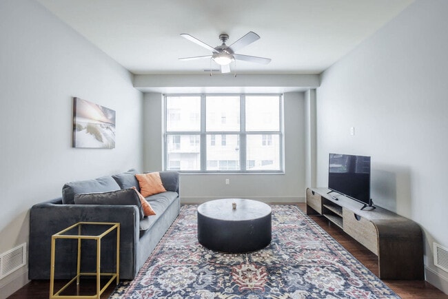Building Photo - 121 E Freedom Way Rental