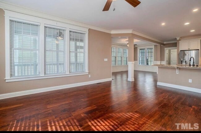 Photo - 79 Falconridge Dr