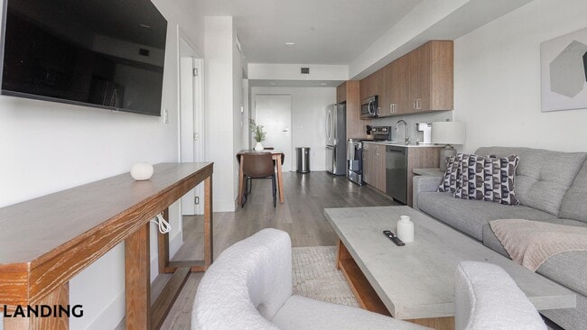 Photo - 1025 E 25th St Unit 618
