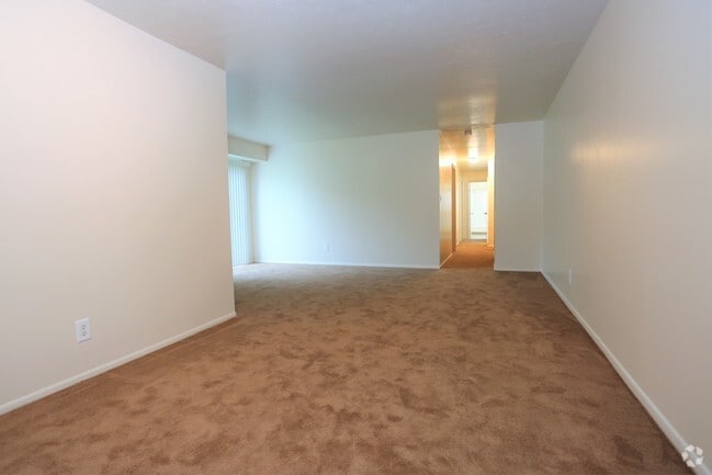 Living Room 3BR, 1.5 BA