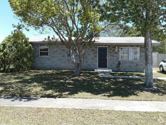 Building Photo - 3 Bed 1 Bath Home | Pet Friendly | Fenced ...
