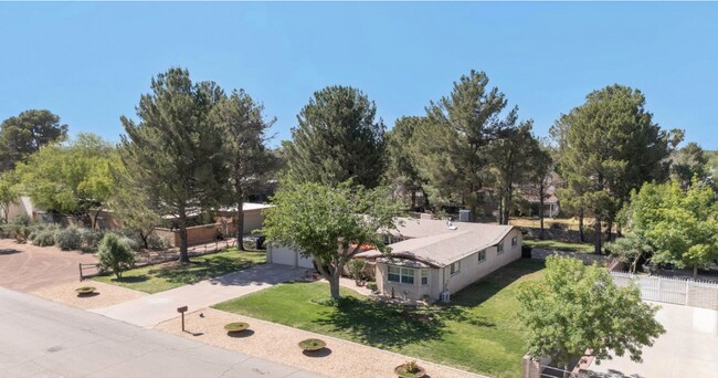 801 Montclair Dr