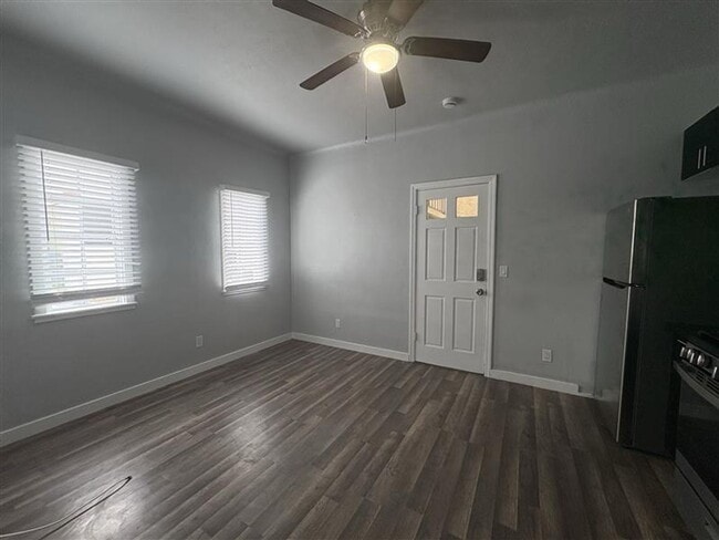 1000 Redondo Ave