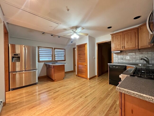 Photo - 20 Pearl St Unit 2