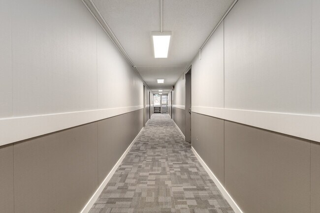 Photo - Grenada Arms