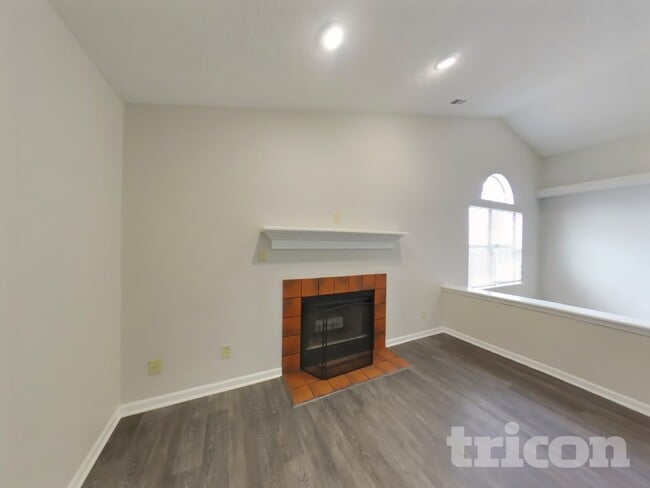 Photo - 6621 Pamona Cir