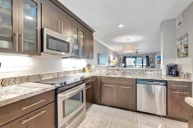 Photo - 701 Avenue L