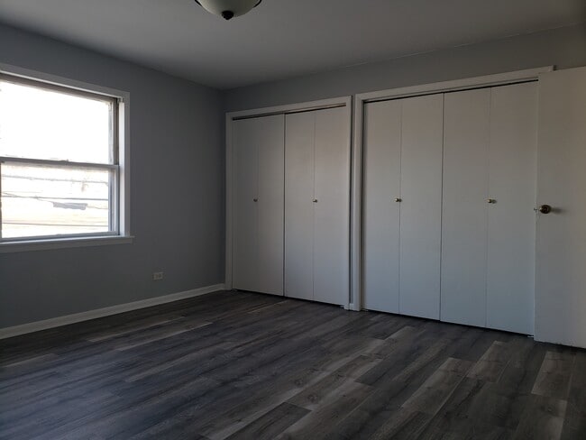 Photo - 220 W Oneida Ave