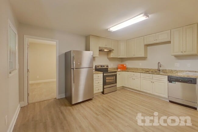 Photo - 715 West Blvd