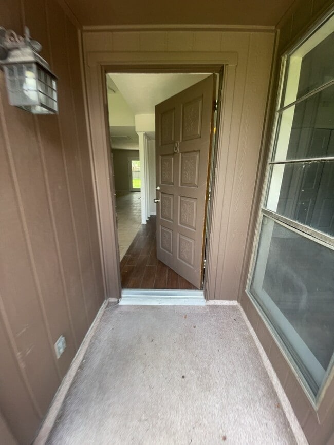 Building Photo - 22807 Millgate Dr Rental