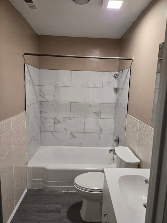 Photo - 306-311 11th Ave NW