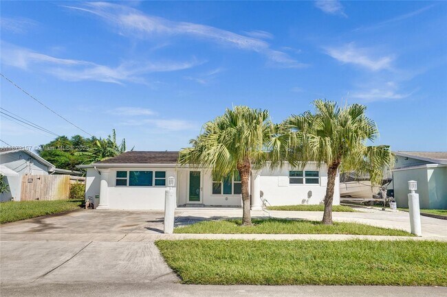 Building Photo - 4530 SW 34th Dr Rental