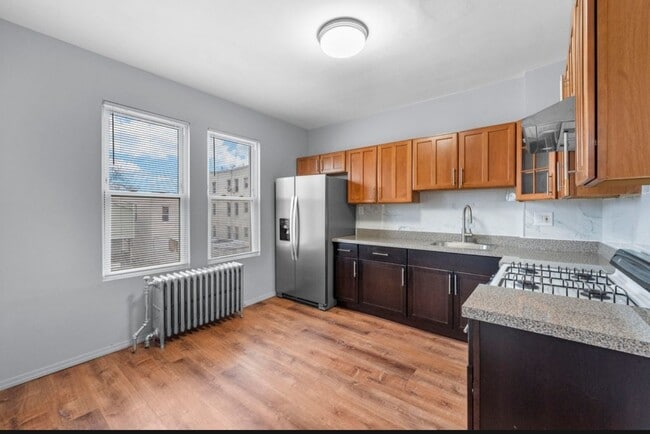 Building Photo - 189 Belvidere Ave Unit Apartment #2