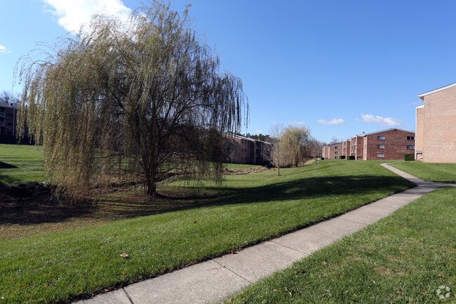 Eagle Stream Apartments