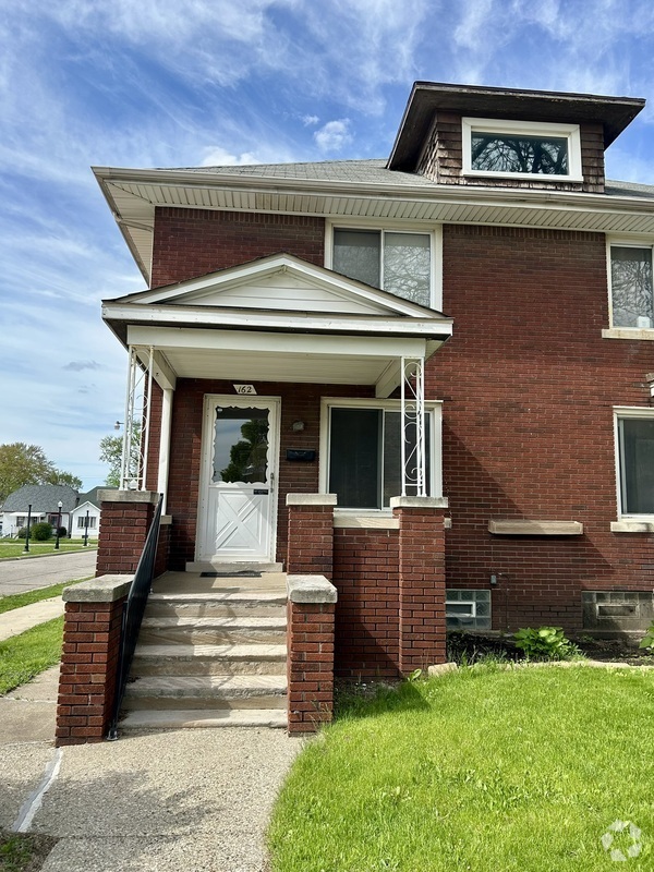 Building Photo - 162 Labadie St Rental