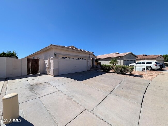 Photo - 3028 N 109th Ave