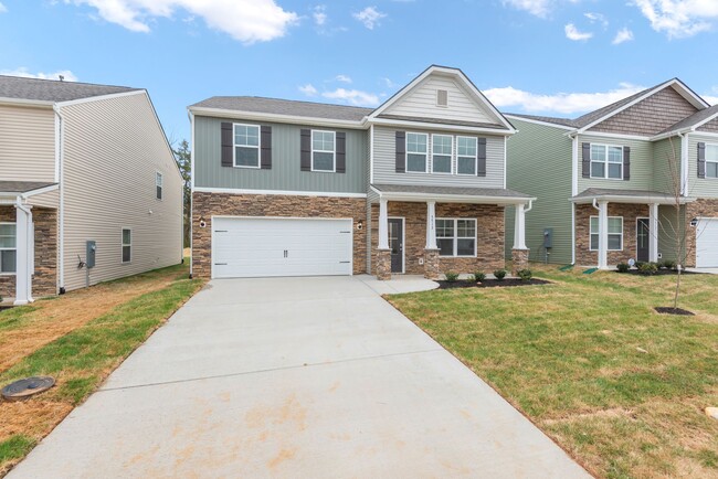 5513 English Holly Wy