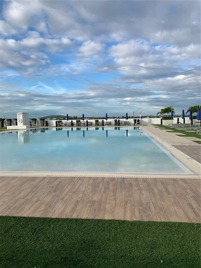 Building Photo - 5252 NW 85th Ave Unit 1507