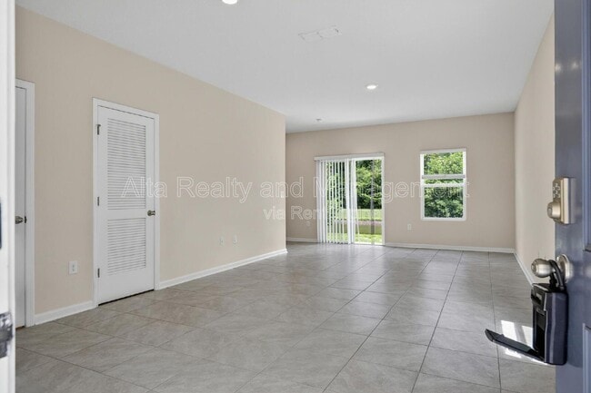 Photo - 7759 Legacy Trl