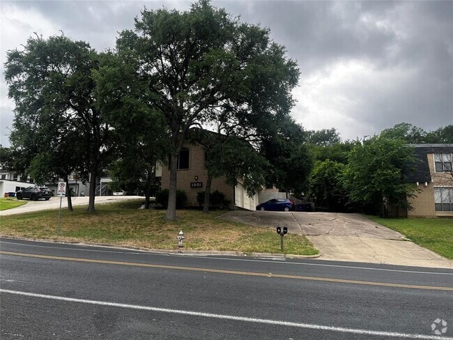 Building Photo - 1901 Woodland Ave Rental