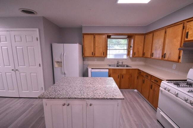 Photo - 3619 Penwood Way
