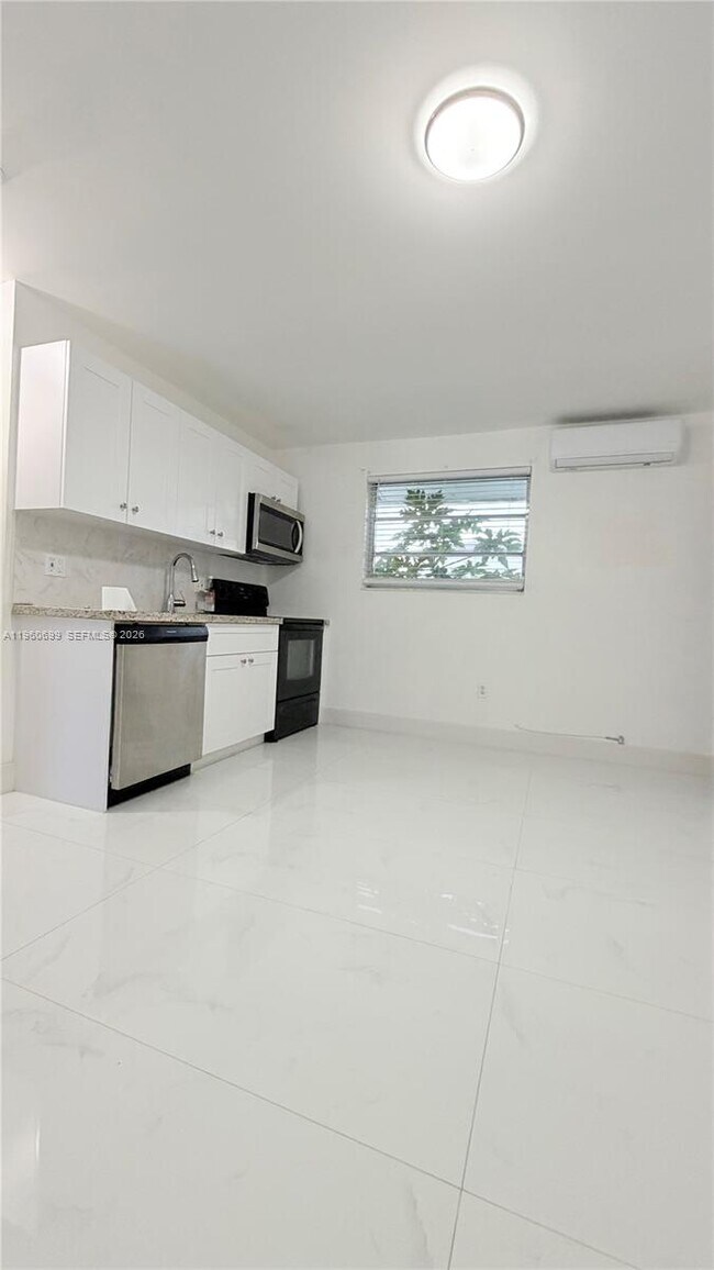 Photo - 6700 SW 97th Ave Unidad B