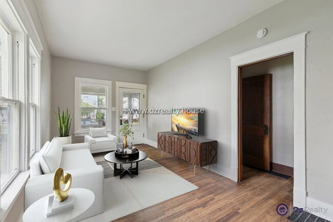 Photo - 2027 Berkshire Pl