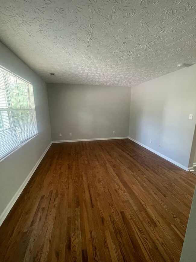 Photo - 3 bed, 2 bath, 2 car garage home w/ finished basement/bonus room in West Knox