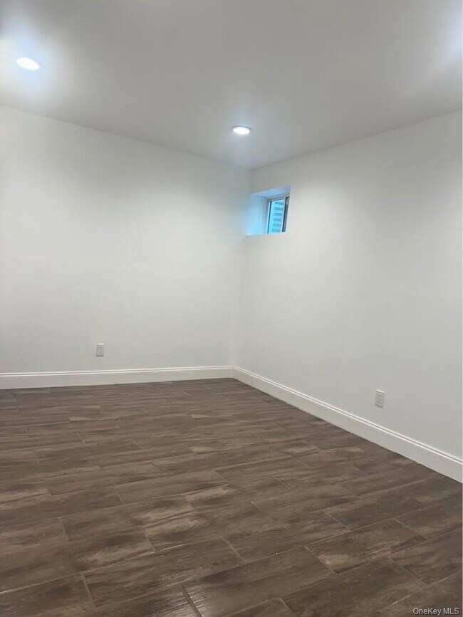 Photo - 192 Brookfield Ave