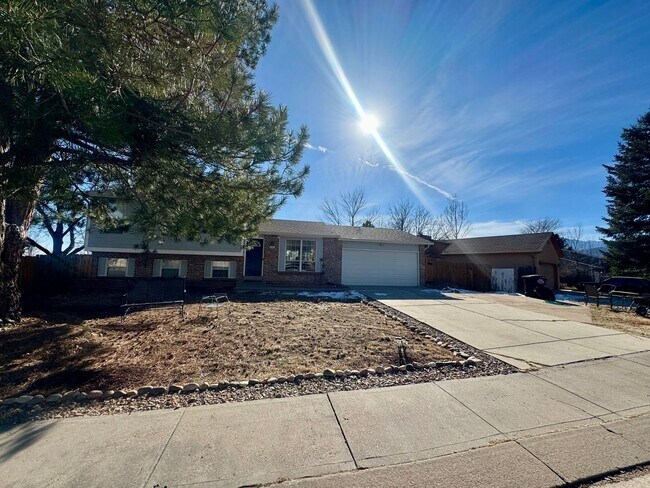 Photo - 4 Bedroom home in Stunning Rockrimmon