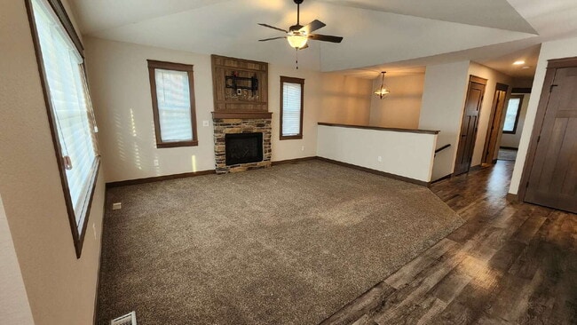 Photo - 3 Bedroom, 3 Full Bathroom Condo for Rent ...