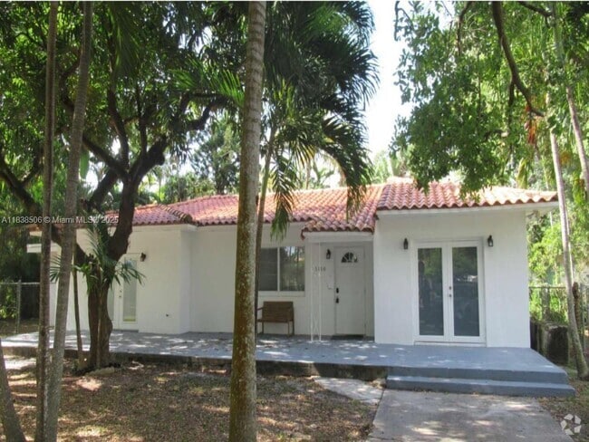 Building Photo - 1110 NE 119th St Rental