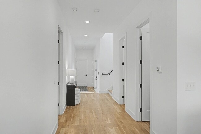 Photo - 2510 Barclay Dr