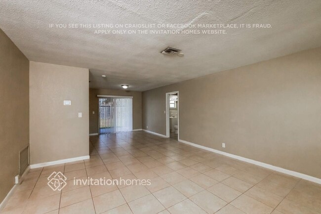 Photo - 3921 NW 4th Ct