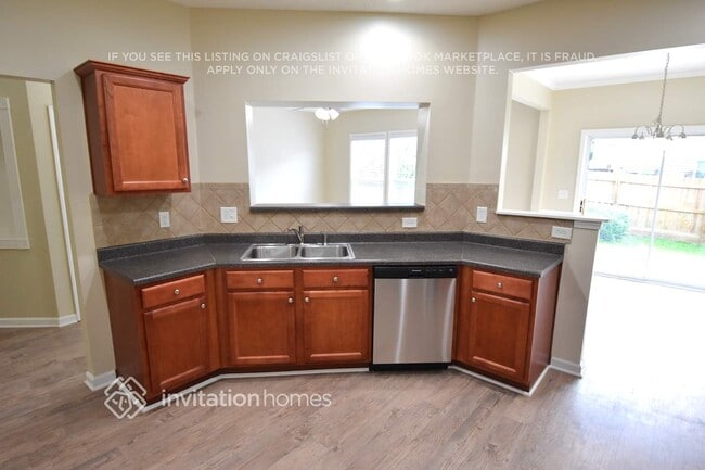 Photo - 819 Forsythia Way