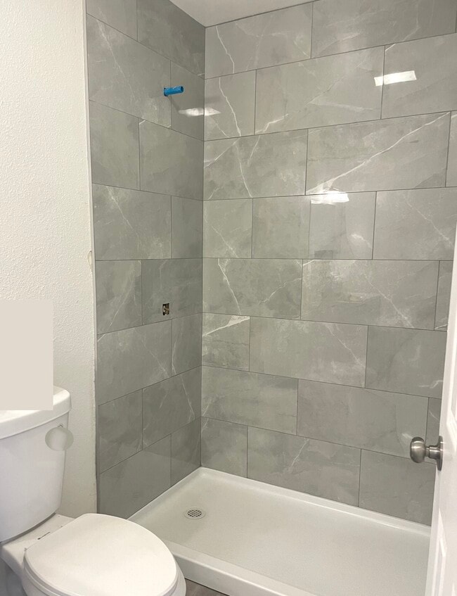 Photo - 4328 Poplar St