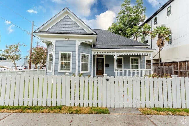 Building Photo - 1718 Shearn St Rental