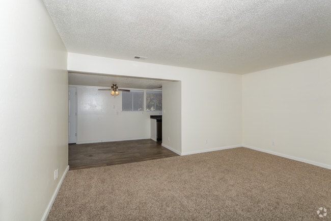 2BR, 1BA - 1,087 SF - Acacia at Carmichael Apartments