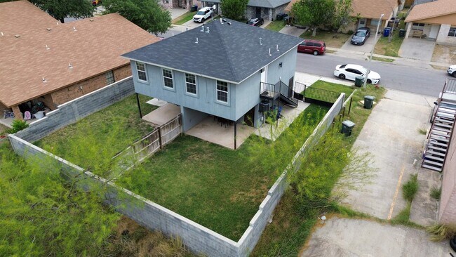 Photo - 214 Allen Dr