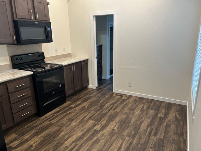 Photo - 5215 Crestway Rd