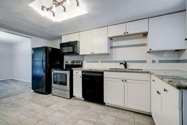 Building Photo - 5005 Georgi Ln Unit 51