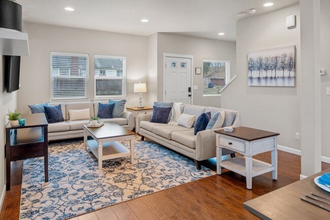 Photo - Central Tacoma home - 3 bedroom 2.5 bathroom with 2 Car garage and nice yard - Available May 2026.