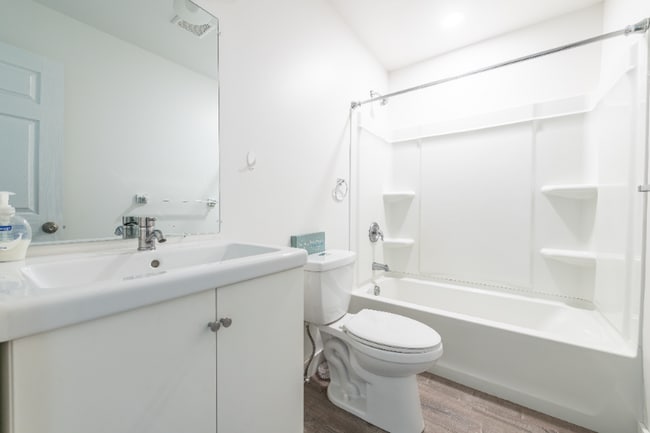 Photo - 532 S 4th St Unit 2nd floor