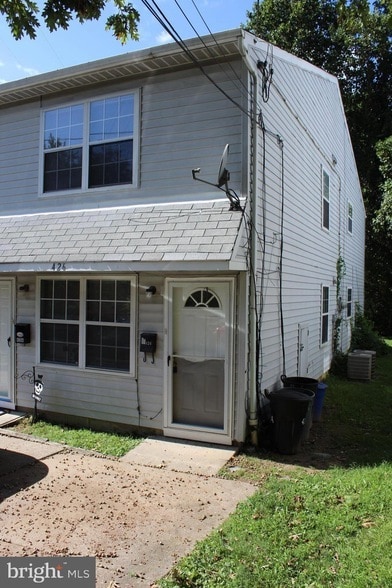 Photo - 426 Harmon Rd